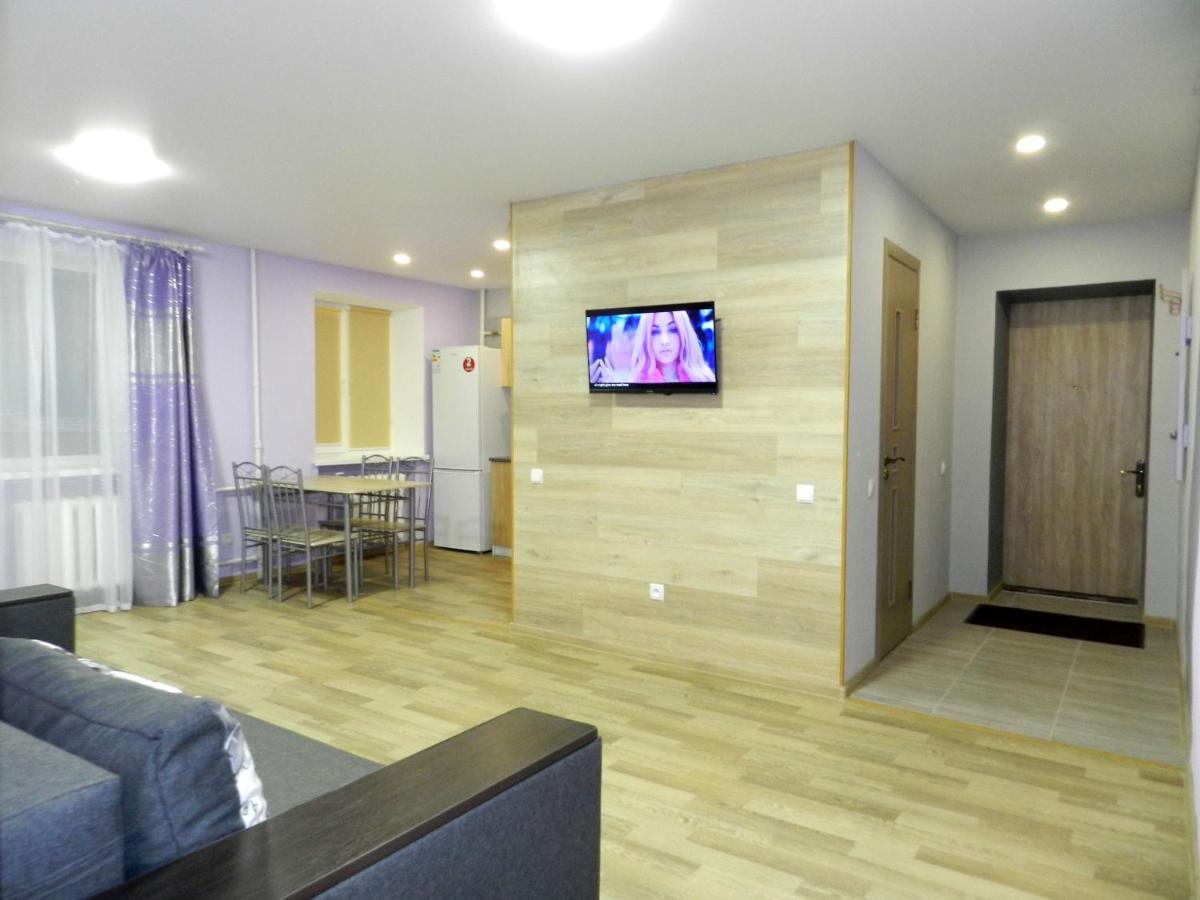 3-Room Apartment Near Inturist On Sobornyi Avenue 156, By Grandhome Zaporizhia Exteriör bild