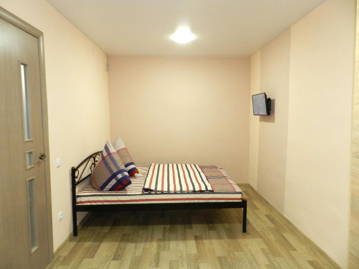 3-Room Apartment Near Inturist On Sobornyi Avenue 156, By Grandhome Zaporizhia Exteriör bild